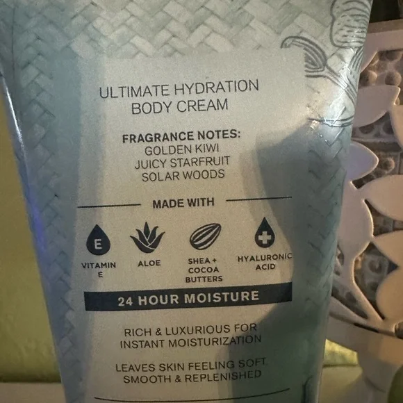 Bath & Body Works Thailand Collection - Blue and Gold - Picture 3 of 3